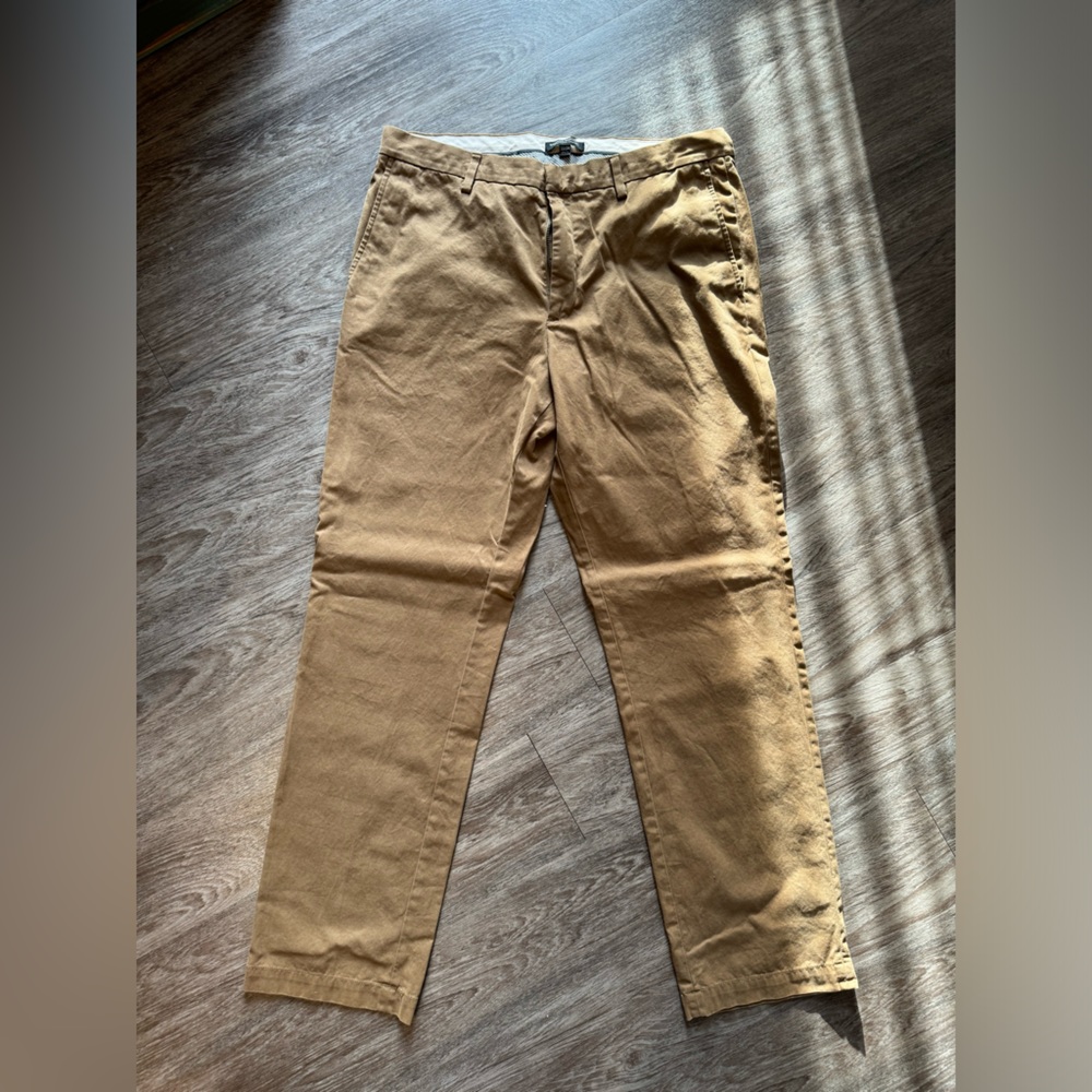 Banana Republic Chino
